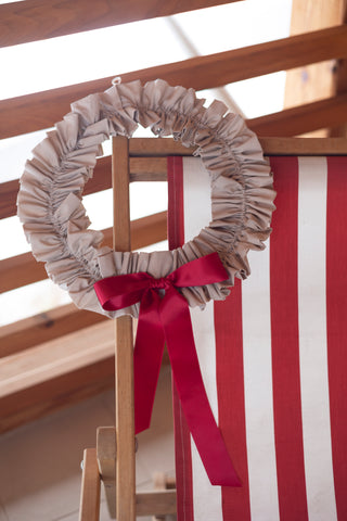 Ghirlanda natalizia in stoffa - fiocco rosso